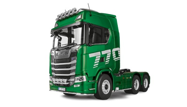 Scania 770 S Zugmaschine 6x6 1:14 RTR grün